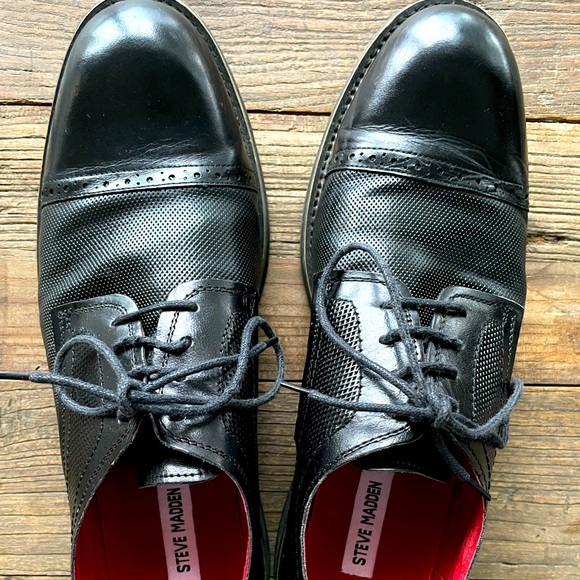 Steve Madden black cap toe dress shoe size 11.5 - Picture 2 of 3